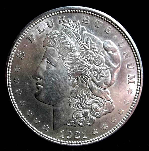 Interesting-Die-Gouge-On-The-Reverse-Of-This-21-P-Morgan